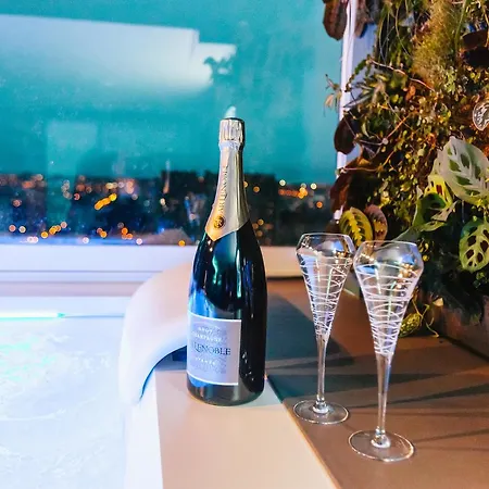 Parenthese Concept Lägenhet Toulouse