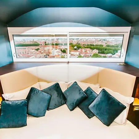 Parenthese Concept *